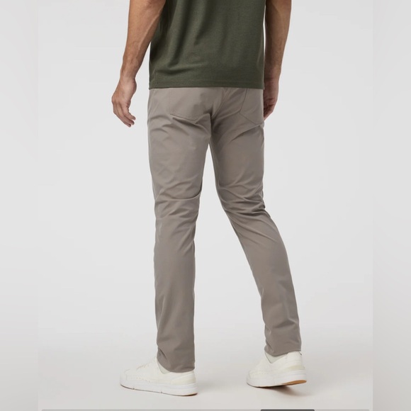 Vuori Men's Gray Sweatpants & Joggers - Picture 5 of 11
